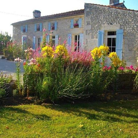 Chambres D'Hotes Domaine Le Fragnaud Saint-Porchaire Buitenkant foto