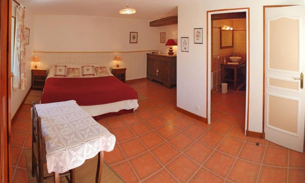 Chambres D'Hotes Domaine Le Fragnaud Saint-Porchaire Buitenkant foto