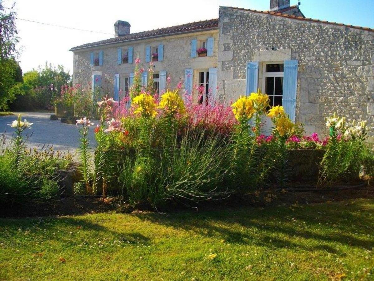 Chambres D'Hotes Domaine Le Fragnaud Saint-Porchaire Buitenkant foto