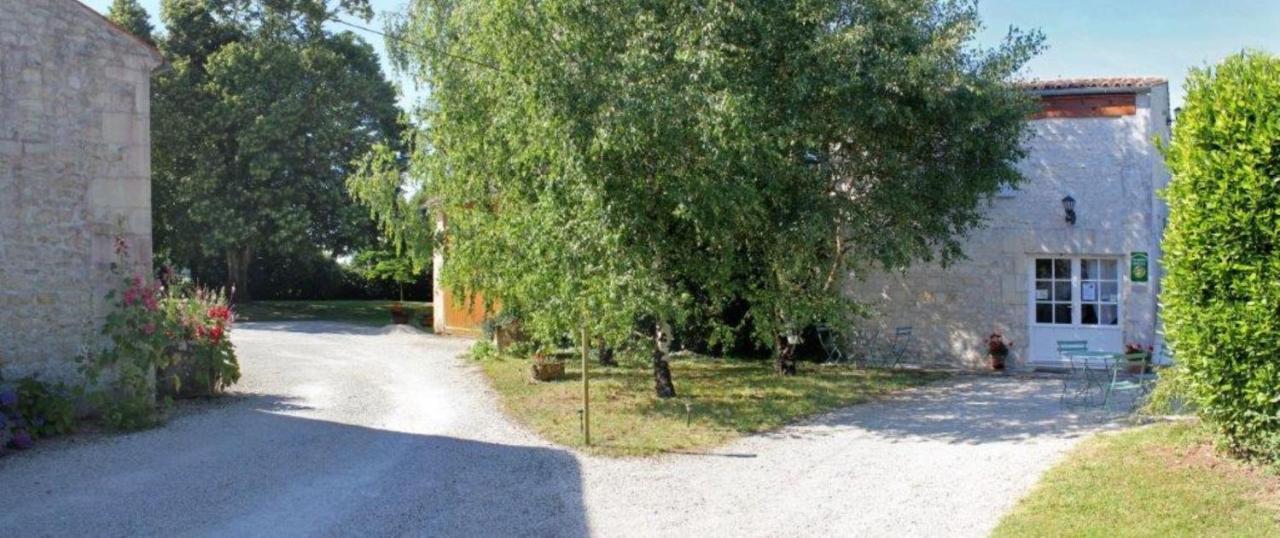 Chambres D'Hotes Domaine Le Fragnaud Saint-Porchaire Buitenkant foto